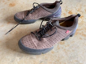 Ecco Biom Herren Freizeit Walking Sneaker Braun Yak Leder Schnürer Größe 41 - Bild 1 von 5