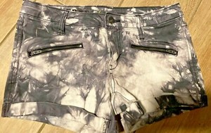 converse low with shorts