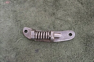 Kochs Friseurstuhl - Federstoßstange - Teil # 32 - Bild 1 von 3