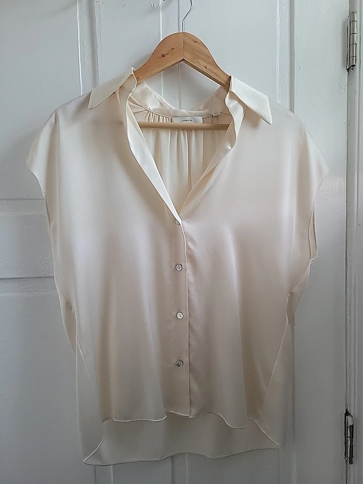 Blusa para mujer Vince de seda con cuello en V, manga corta, forrada, tono dorado, talla XS Foto 1 de 4