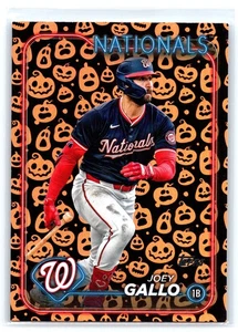 Aggiornamento Topps 2024 #US136 Joey Gallo Holiday Jack O'Lanterns - Foto 1 di 2