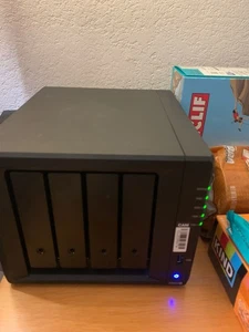 Synology DS920+ NAS Drive with 4x 12TB Ironwolf Pro and 256 SSD and 20 GB RAM!! - Picture 1 of 7