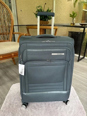 Samsonite AirLIFT Medium Spinner Color: Elemental Blue - Image 1 of 4
