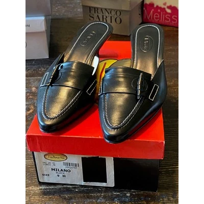 Talbots Mujer Tacones Milano Mules Gatito Tacón Cuero Sin Cordones Negro Talla 9M Nuevo en Caja Foto 1 de 4