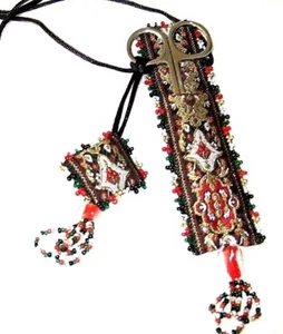 Red & Gold On Black Beaded Ribbon Scissor Case & Pincushion W/ Scissor - NEW - Picture 1 of 3