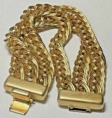 Ben-Amun Gold Tone Plated triple strand Link Bracelet Vintage VTG Signed 7 1/4" - Image 1 of 4