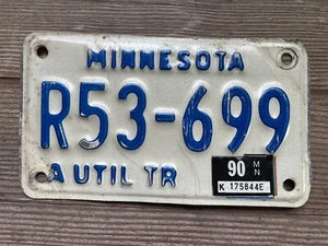 1980s Minnesota Utility Trailer Plate R53-699 (1869-15-4) - Bild 1 von 5
