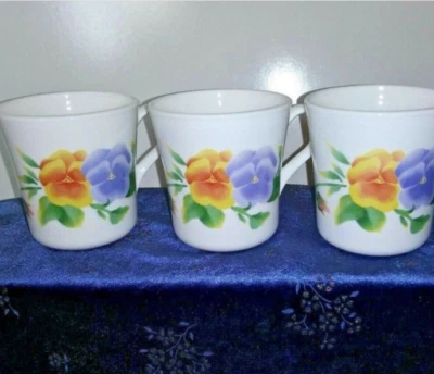 Juego de 3 tazas de té de café Corning Corelle Summer Blush Pansy hechas en EE. UU. USADAS EN EXCELENTE ESTADO Foto 1 de 4