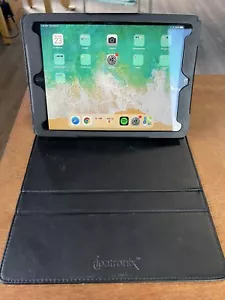Apple iPad Air A1474 MD785LL/B 16GB 9.7” Wi-Fi Bundle Alpatronix Keyboard Case - Picture 1 of 6