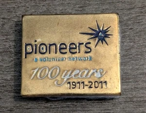 New-Old-Stock Pioneers "A Volunteer Network" 100 Years 1911-2011 Lapel Pin - Picture 1 of 3