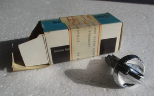 NOS OEM GM 1973-84 Chevy Blazer GMC Jimmy Glove Box Lock Uncoded P/N: 6260421 - Foto 1 di 4