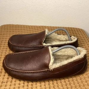 UGG Australia Ascot Herren Gr. 10 M Lammfell Gefüttert Leder Hausschuhe Braun 5379 - Bild 1 von 9