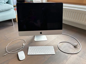 Apple iMac 21,5” Retina 4K (2017) – i5, 8GB RAM, 1TB SSD, Radeon Pro 555 - Bild 1 von 7