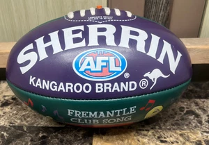 Sherrin Kangaroo Brand AFL Ball Fremantle Club Song Ball lila/grün - Bild 1 von 2