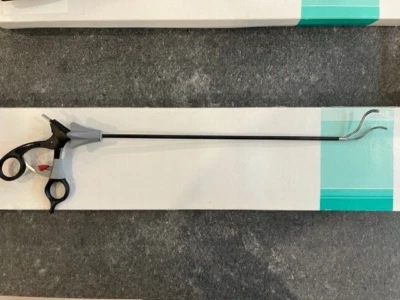 Aesculap PM176R Debakey S Shaped Clamp Satinsky 5mm new - Image 1 of 4