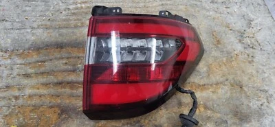 Luz trasera Nissan Armada 2021-2023 lado del pasajero LED usada OEM *DC7642 Foto 1 de 4