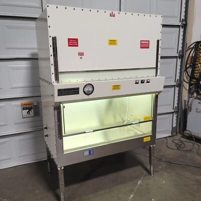 Baker SG-400 SterilGARD II Biological Safety Cabinet 4Ft x 2Ft, 120VAC 15A - Image 1 of 4