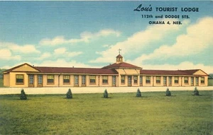 OMAHA NEBRASKA LOUS TOURIST LODGE ROADSIDE MOTEL VINTAGE LINEN POSTCARD - Picture 1 of 2