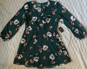 Express Damen Large grün Blumen Langarm Faux Wickel Mini Kleid Neu mit Etikett - Bild 1 von 9