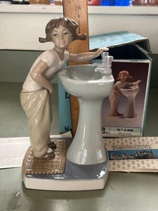 1980s Lladro Clean Up Time 4838 figurine & box 7.5” - Picture 1 of 3