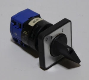 Kraus & Naimer Stufenschalter 2-Stufen Umschalter 10A CG8 A220 - Bild 1 von 1