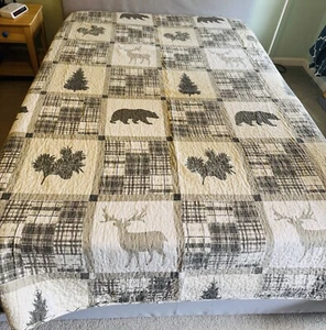 Linery Nature Mosaic Reversible Quilt 90”x90” Mountain Cabin/Cottage Core/Farm - Picture 1 of 3