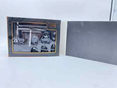 KIT OFFICINA IXO MODELS IN SCALA 1:43 - Immagine 1 di 4