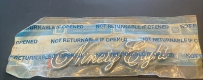 Nuevo de Lote Antiguo 1986-1988 Oldsmobile 98 "Noventa y ocho" Cuarto Panel Emblema GM 20655809 Foto 1 de 4