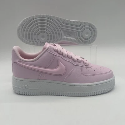 Mujer Talla 7.5 Nike Air Force 1 '07 Bajo NN Rosa Espuma Blanco Tenis HF2014 600 Foto 1 de 4