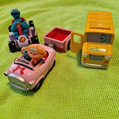 Sesame Street Elmo 3 Die Cast Vehicles Take Along Learning Curve Bus Race Car - Image 1 of 4