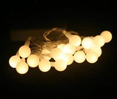 Battery Powered Warm White Berry Balls LED Fairy Lights 2M 20LED: ON+Flash Modes