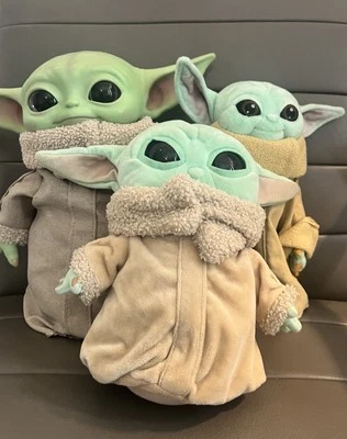 Lote de juguetes de peluche Mattel Star Wars The Mandalorian Grogu  Foto 1 de 4