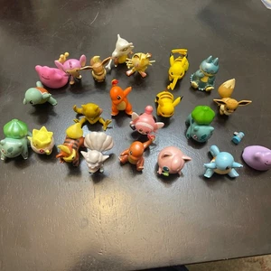 Pokemon Mini Figure Toy 2016-19 Pokémon Figure Lot Of 22 - Picture 1 of 7