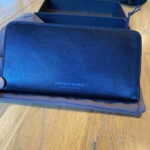 Bottega Veneta Intrecciato lange Geldbörse mit Lammfell Neu im Karton - authentisch schwarz - Bild 1 von 13