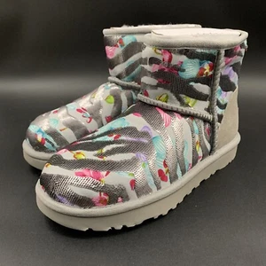 UGG CLASSIC MINI BOOTS WOMENS SIZE 7 TIGER FLOWER COBBLE GREY SUEDE / SEQUINS - Picture 1 of 16