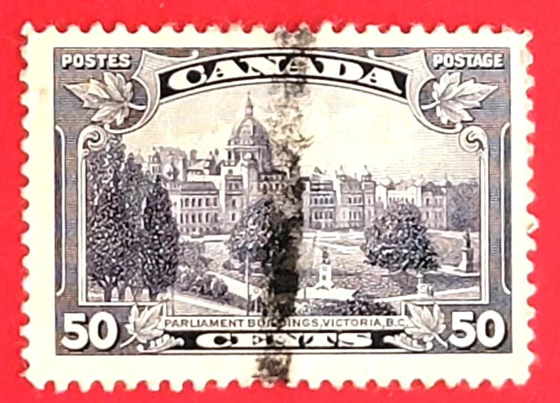 Canada Stamp 226 "Parliament Victoria BC" Used - Image 1 of 1