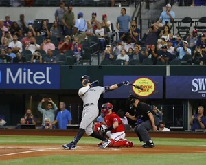 8x10 Photo AARON JUDGE New York Yankees 62 Home Runs HR’s - Picture 1 of 1