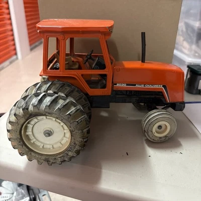 ERTL 1/16 SCALE ALLIS CHALMERS 8030 FWA & DUALS FARM TOY TRACTOR CUSTOM - Image 1 of 4