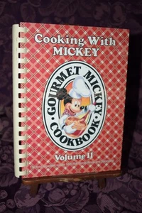 Cooking With Mickey Cookbook Volume II Walt Disney World Recipes - Bild 1 von 9