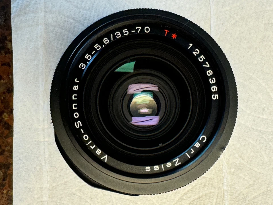 ZEISS 35-70mm f/3.5-5.6 Vario-Sonnar T Lens for Contax G2 BLACK - Image 1 of 4