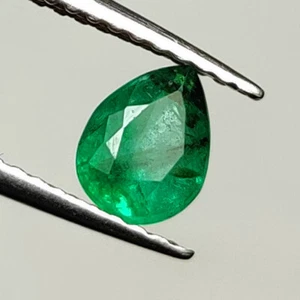 0,61 ct - natürlicher Smaragd schöner grüner Glanz Edelstein Birnenform Sambisch - 6719 - Bild 1 von 2
