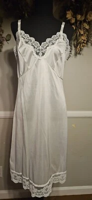 Slip completo vintage blanco crema Slip Mkd talla 36 Foto 1 de 4