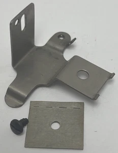 LIONEL 2330-21 RELAY BRACKET W/SCREW & INSULATION, LIONEL GG1 2330, 2340, 2360 - Picture 1 of 3