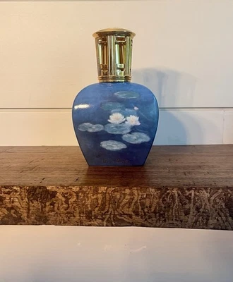 LAMPE BERGER-Claude Monet "Lirios de Agua" Limoges Aroma Lámpara y Quemador Foto 1 de 4