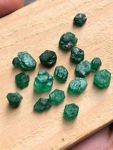 23.55ct Natural Emerald Rough lot Gemstones From Swat Pakistan - Picture 1 of 6