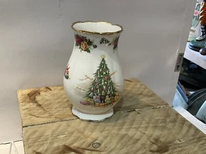 Rare Royal Albert Christmas Magic Vase 1st - Picture 1 of 3