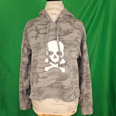 Soulcycle Soul Cycle Womens Gray Camo Skull Crossbones Cropped Hoodie Medium - Image 1 of 4