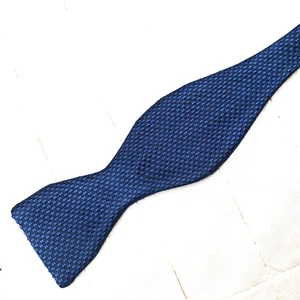LANDS' END Men's Woven Blue Silk Adjustable Bow Tie Made in USA Classic - Picture 1 of 10