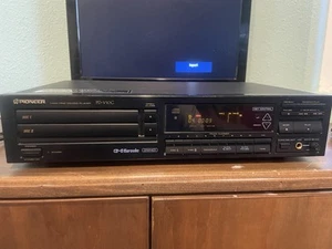 Pioneer PD-V10G Dual Twin-Tray CD CDG Player with Karaoke - Picture 1 of 12