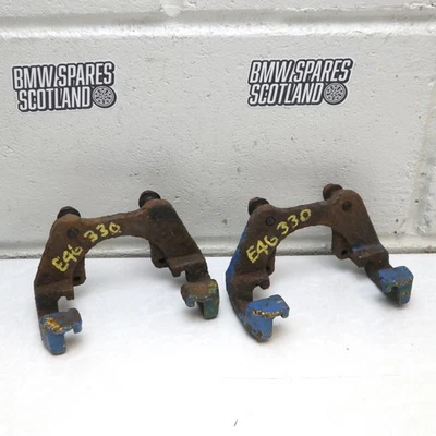 PAR DE SOPORTES Y PERNOS PORTAFRENO TRASERO VENTILADOS BMW E46 330ci 330i 330d 320 mm Foto 1 de 4